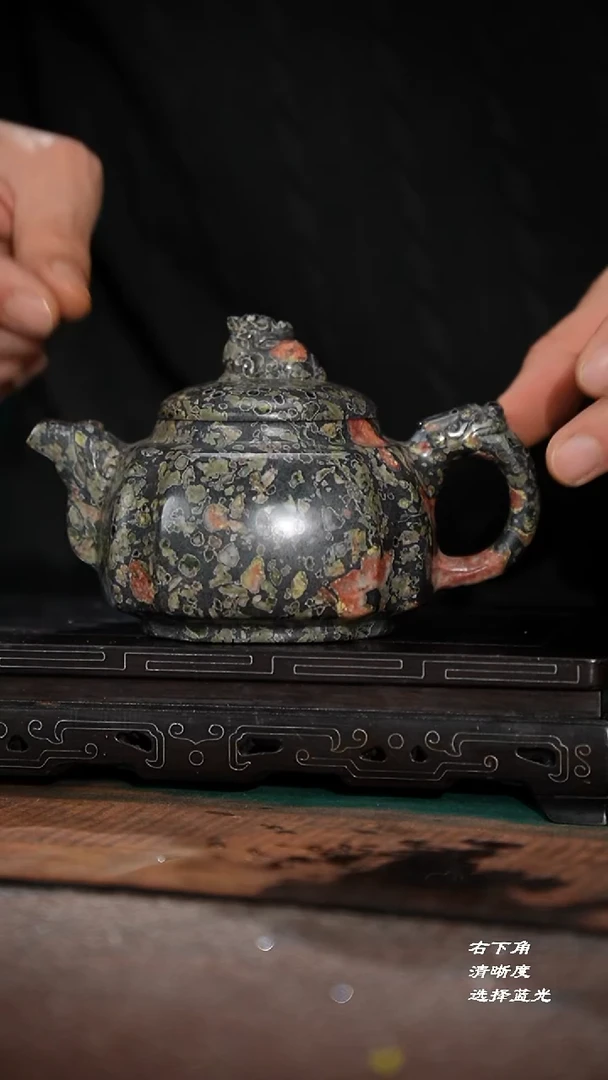 102-1四方龙尊壶（悟军豪 证书后补）
