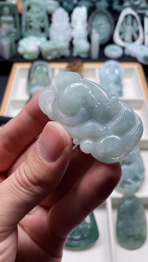 颈饰未镶嵌翡翠23  天然翡翠a货  九尾狐