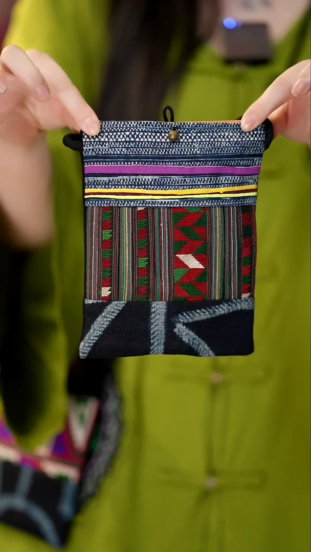 刺绣私人定制苗族手工A58