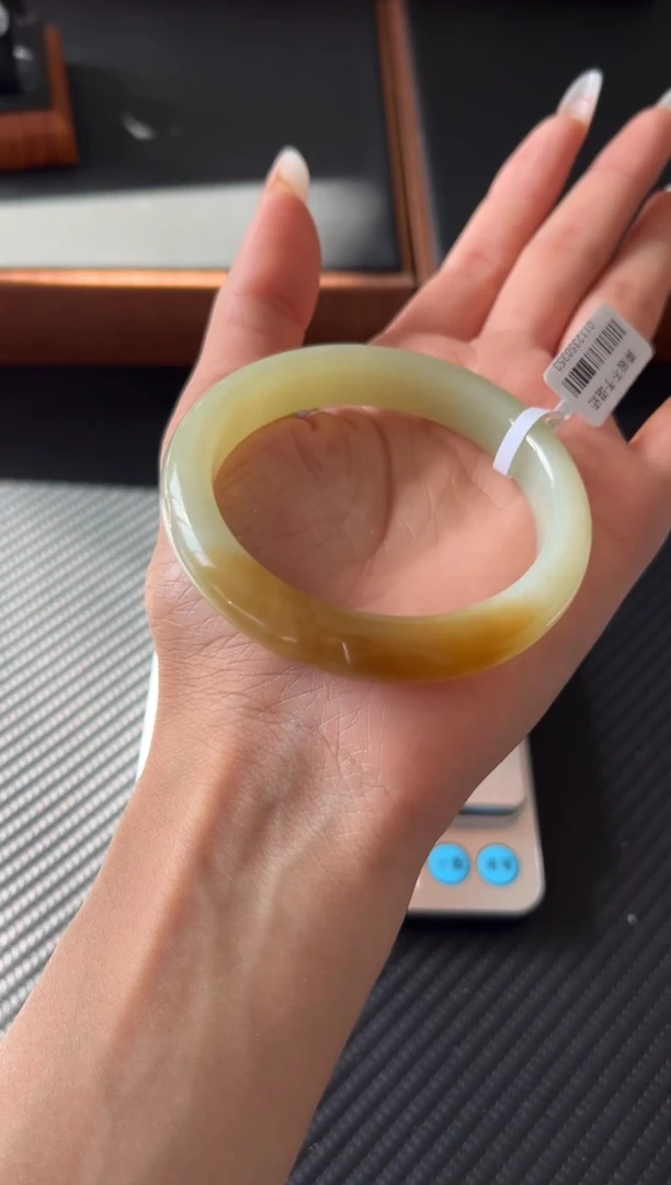 未镶嵌手镯和田玉L*Y若羌微色差57