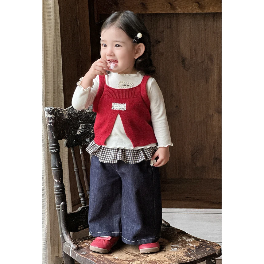 女宝宝冬季加厚针织马甲木耳边长袖打底衫屁帘裤三件套婴幼童套装