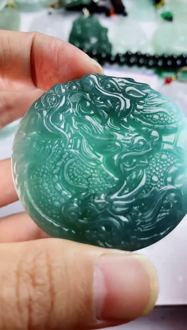 【闪购商品】翡翠吊坠(不含链)未镶嵌多样性随机发其一