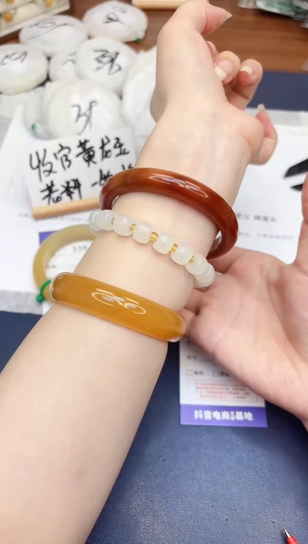 石英质玉手镯未镶嵌339-玛瑙-圈口62