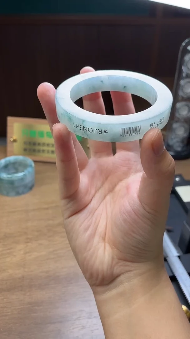 未镶嵌手镯定制翡翠阳*定制