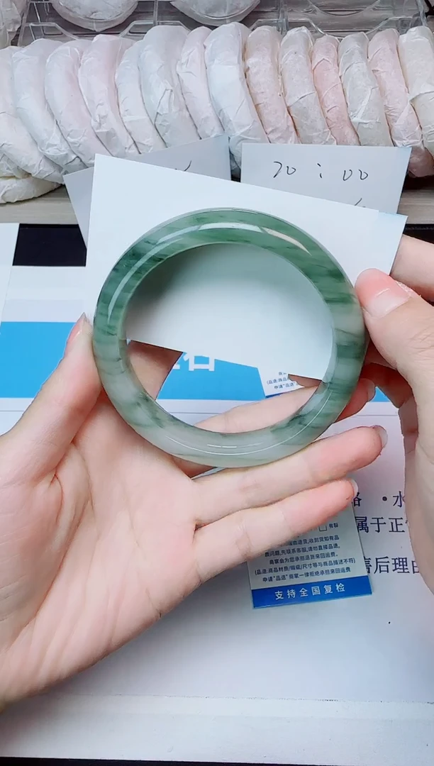 石英质玉手镯未镶嵌173/63