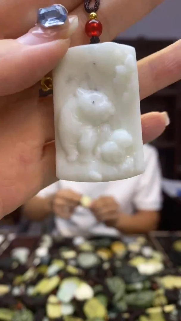 未镶嵌岫玉挂件