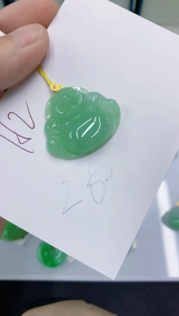 颈饰18K金镶嵌翡翠翡翠