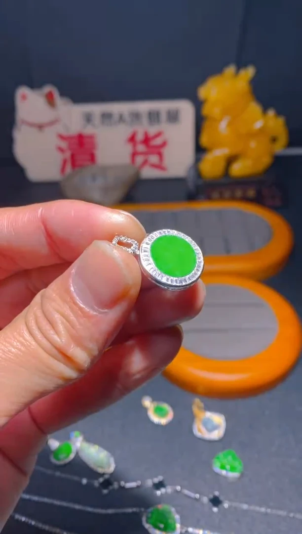 【闪购商品】翡翠耳饰未镶嵌翡翠