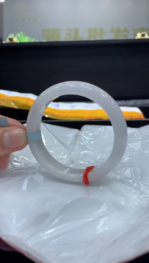 未镶嵌手镯翡翠翡翠手镯