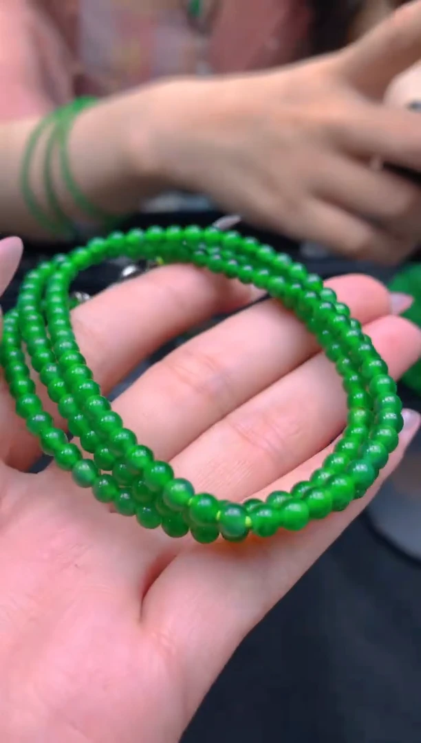 翡翠未镶嵌颈饰天然A货翡翠