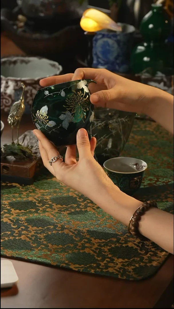 瓷片物肆金菊公道