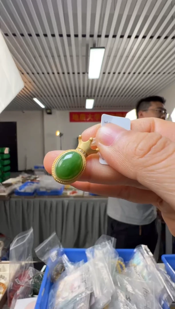 和田玉银S925镶嵌吊坠(不含链)和田碧玉蛋面皇冠吊坠不含链