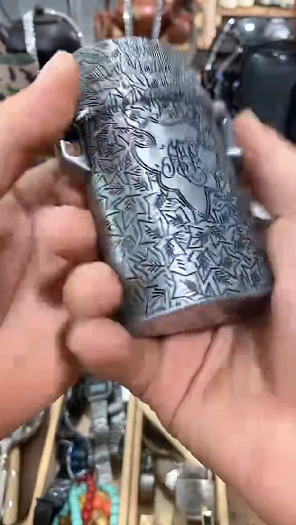 瓷片闪购商品  如图所示