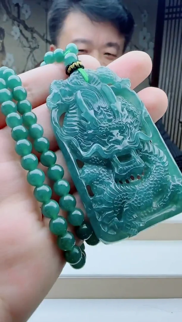 颈饰未镶嵌翡翠多样性发其一