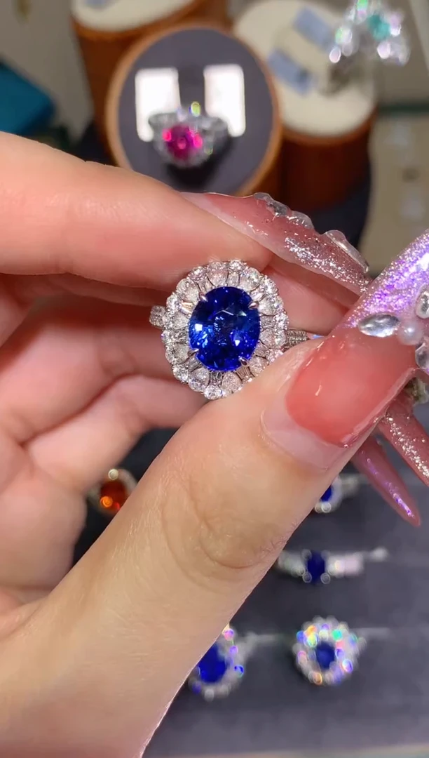 戒指蓝宝石18K金镶嵌4.05CT
