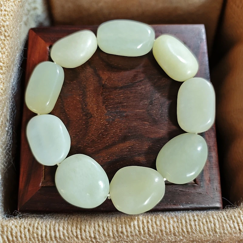 和田玉山料随形小手串