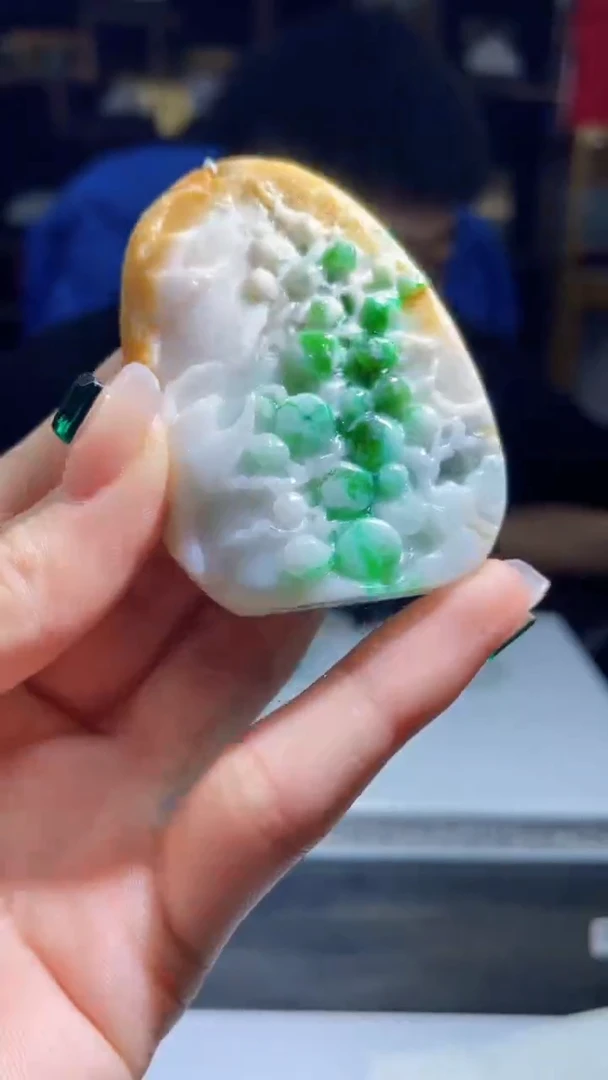 【闪购商品】翡翠吊坠(不含链)未镶嵌A31