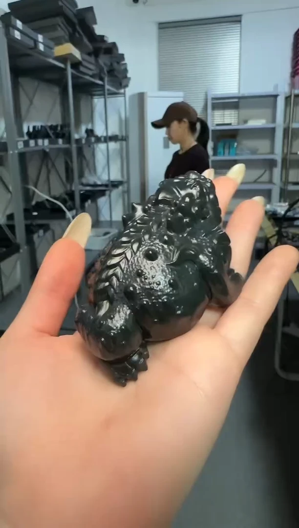 颈饰未镶嵌和田玉青玉三足蟾摆件