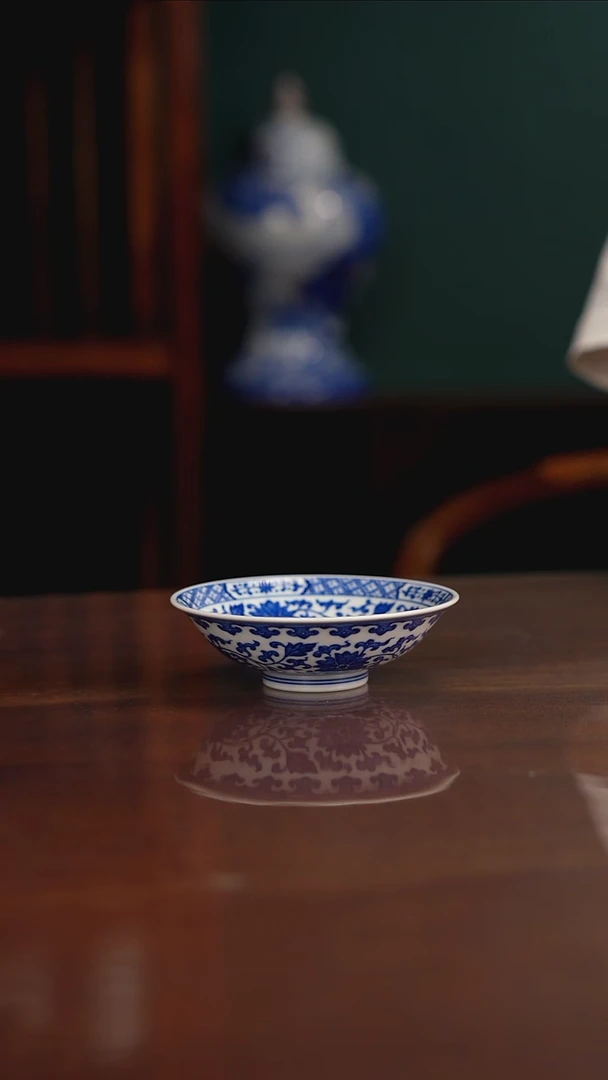 晓月柴窑 缠枝斗笠杯