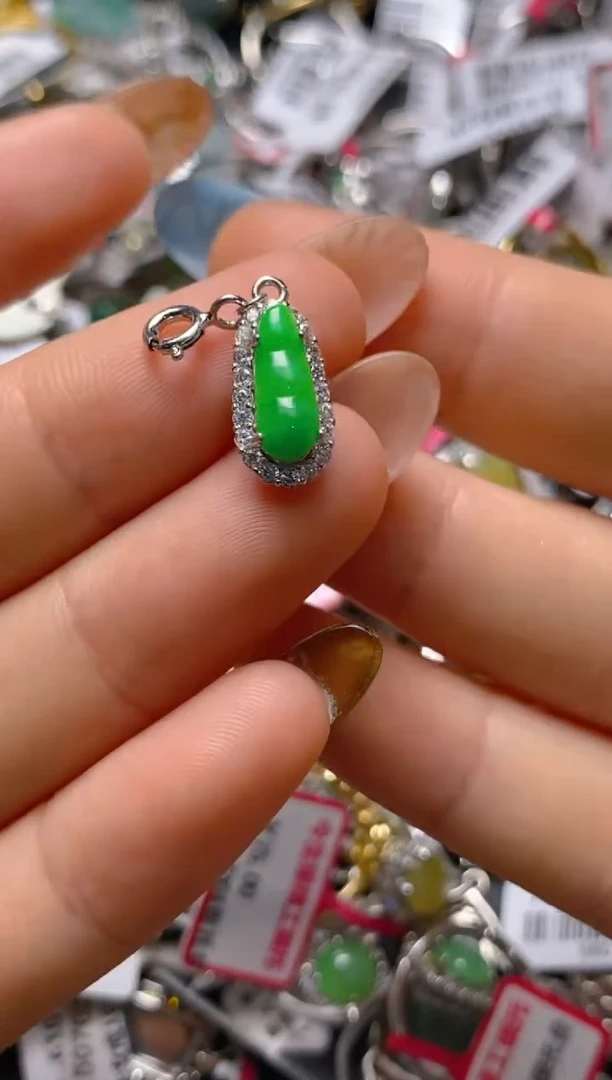 银S925镶嵌戒指翡翠百内无证书