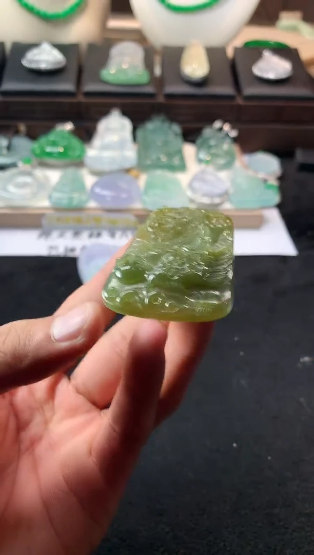未镶嵌定制翡翠今***困  S毛货不退不换
