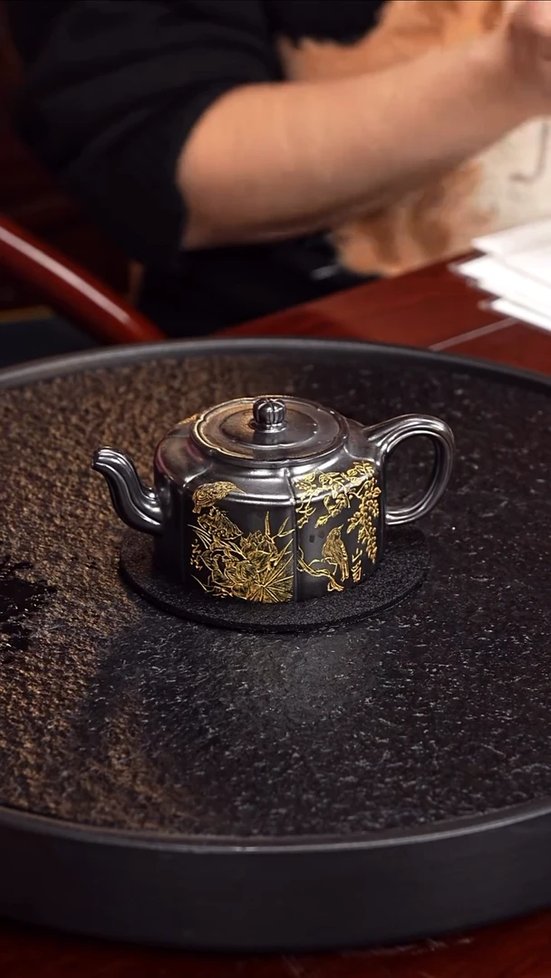 茶壶紫砂潘春芳 筋纹周盘42  石黄 220毫升