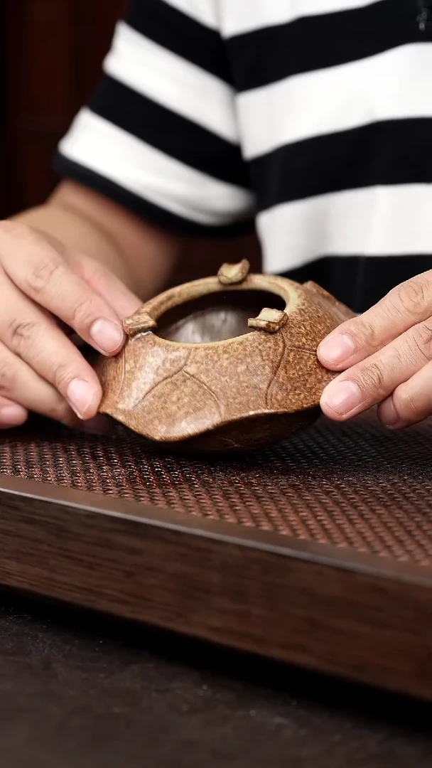 茶壶紫砂均釉荷叶烟灰缸