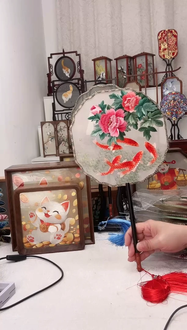 扇子苏绣作品手工团扇