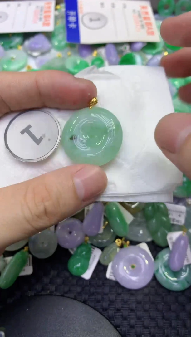 颈饰未镶嵌翡翠天然缅甸A货翡翠