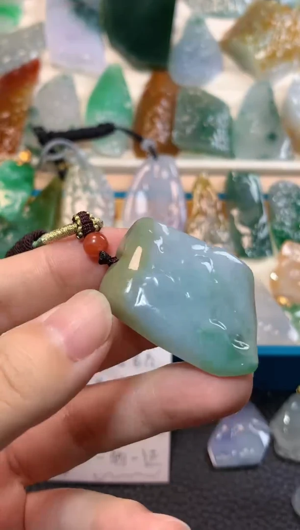 吊坠(不含链)未镶嵌翡翠吊坠