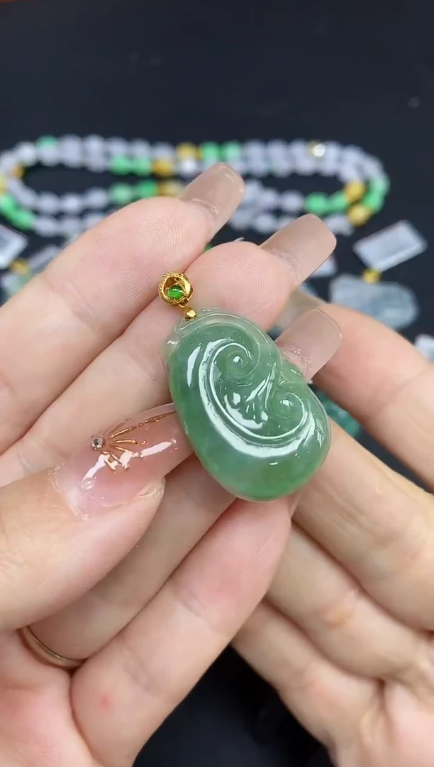 吊坠(不含链)18K金镶嵌翡翠如意18K金扣镶嵌@@CMT