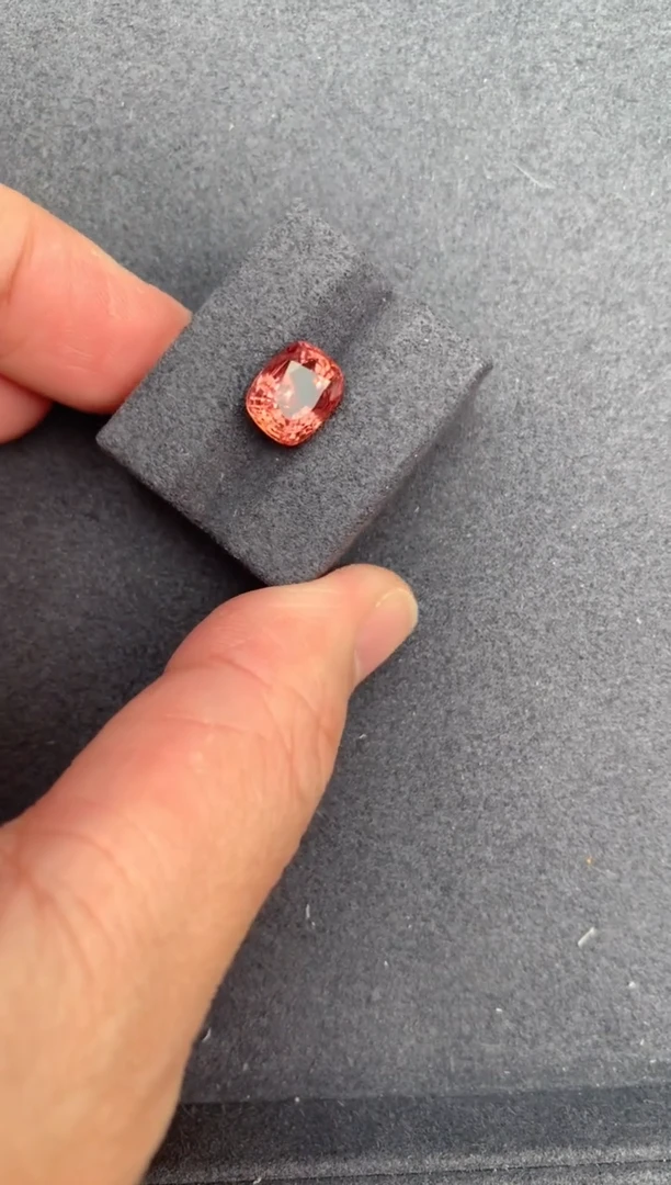 【闪购商品】彩色蓝宝石裸石未镶嵌3.6ct帕帕拉恰