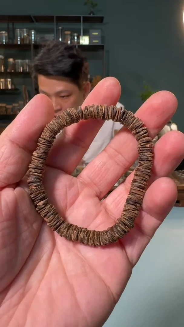 沉香菩萨棋皮油  单圈