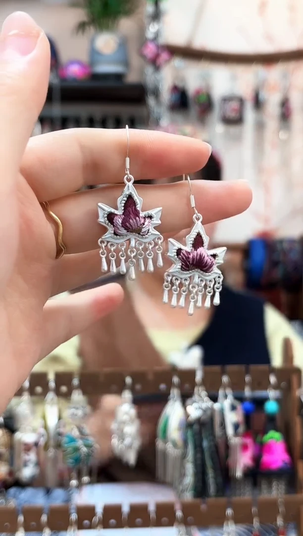 织绣民族风非遗老绣饰品512