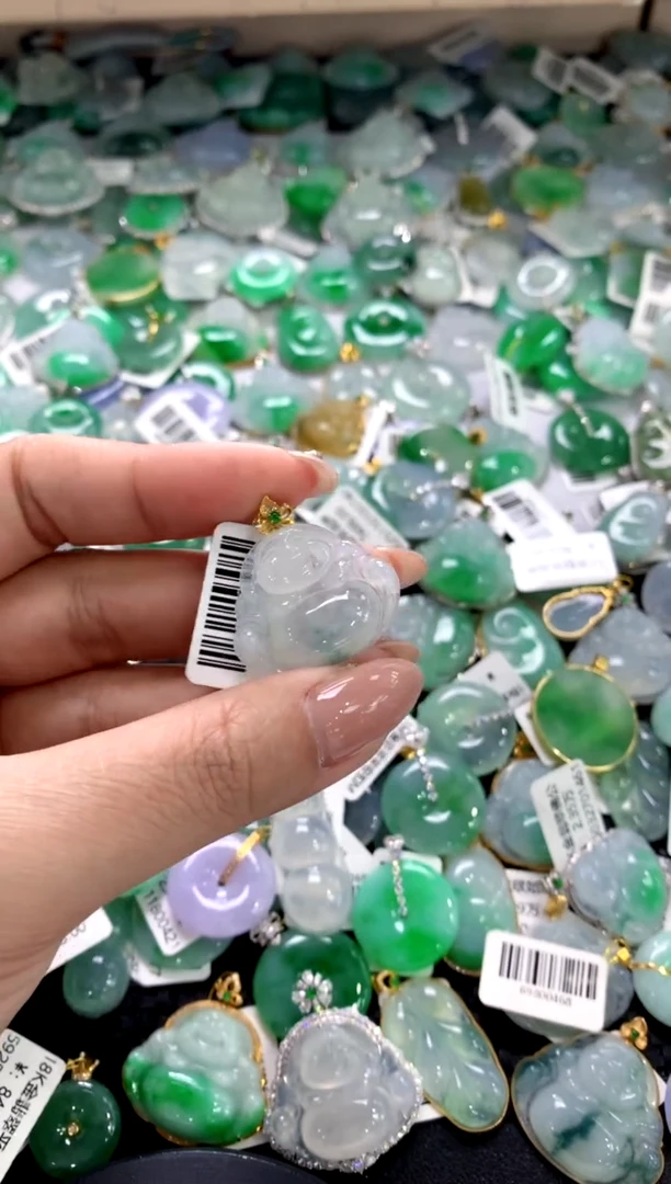 颈饰18K金镶嵌翡翠11111111111