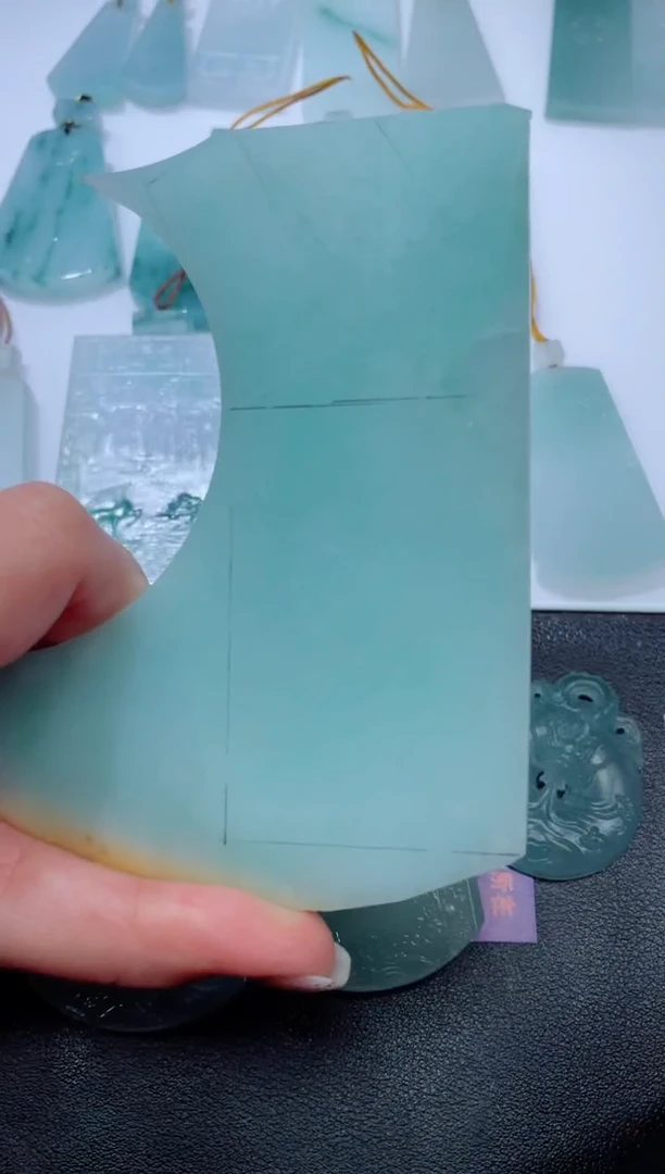 未镶嵌定制翡翠东***哥 裕佳珠宝