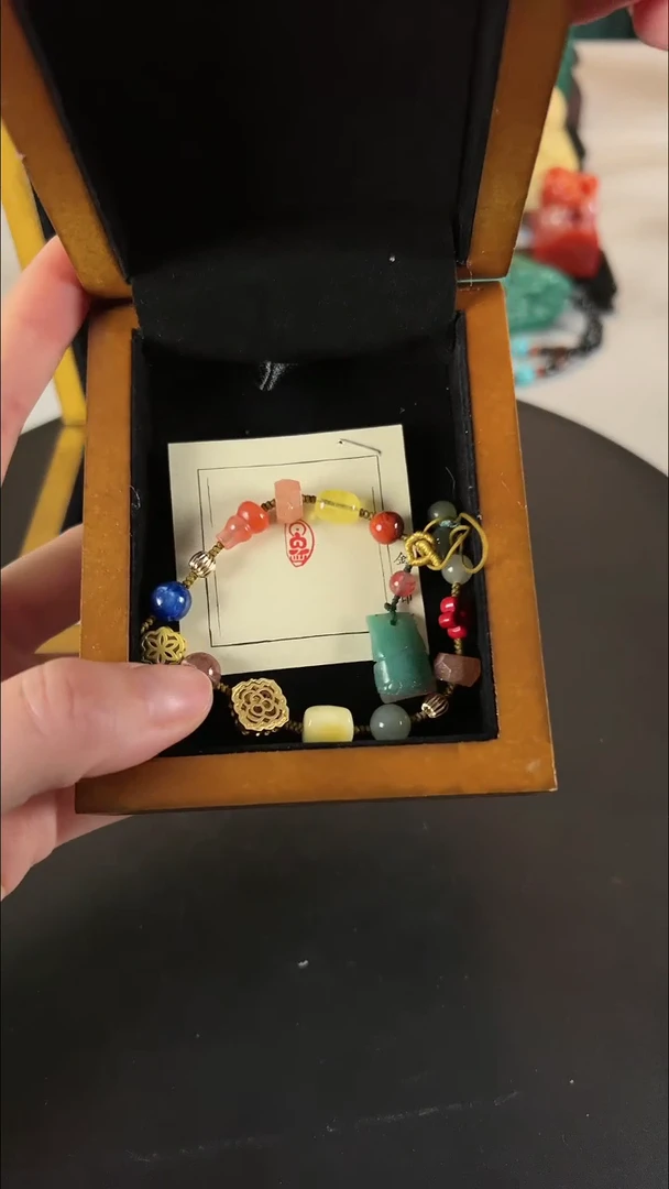 雅安绿印石多宝造像手串