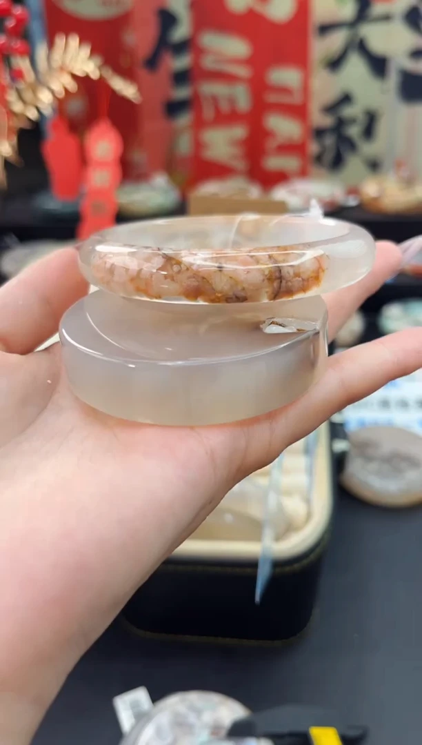 【闪购商品】石英质玉手镯未镶嵌赠送镯心（63圈口）