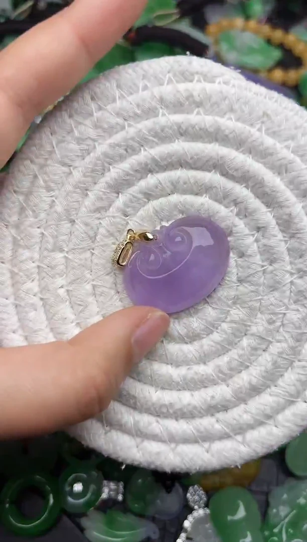 颈饰未镶嵌翡翠缅甸翡翠吊坠