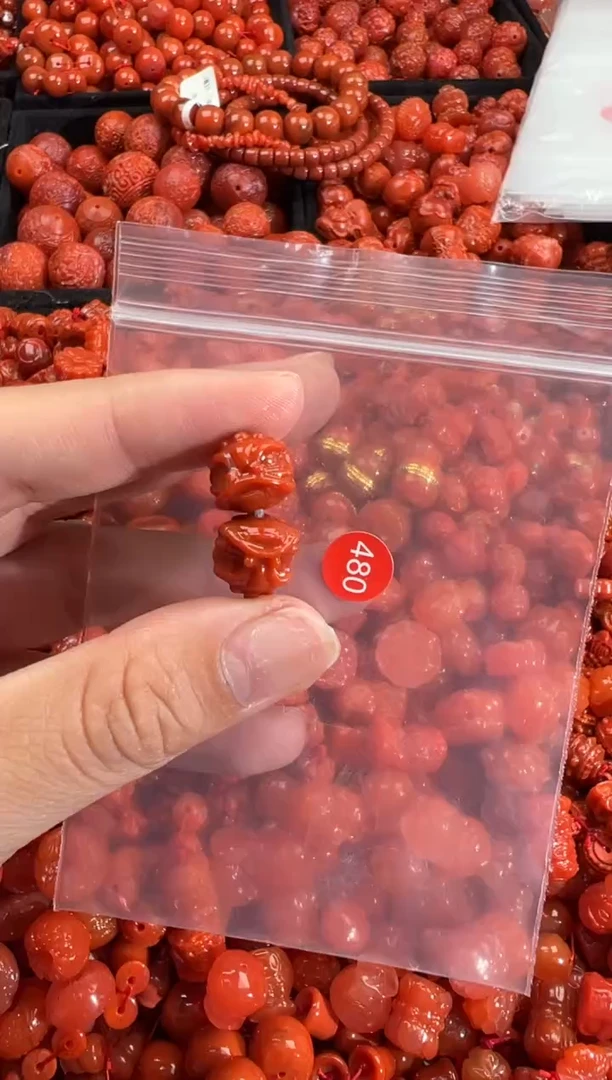 南红玛瑙未镶嵌颈饰1