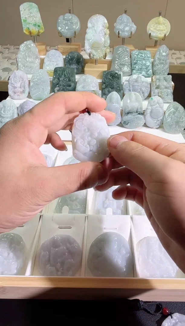 颈饰未镶嵌翡翠11/15  127