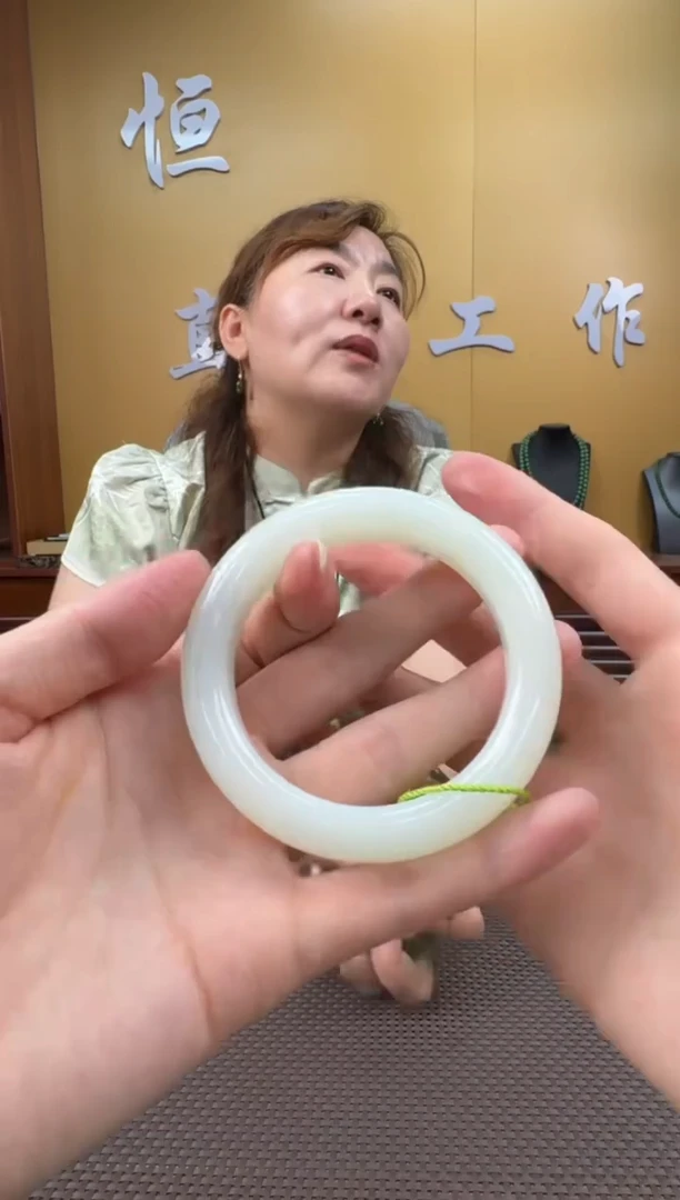 和田玉未镶嵌颈饰手镯53