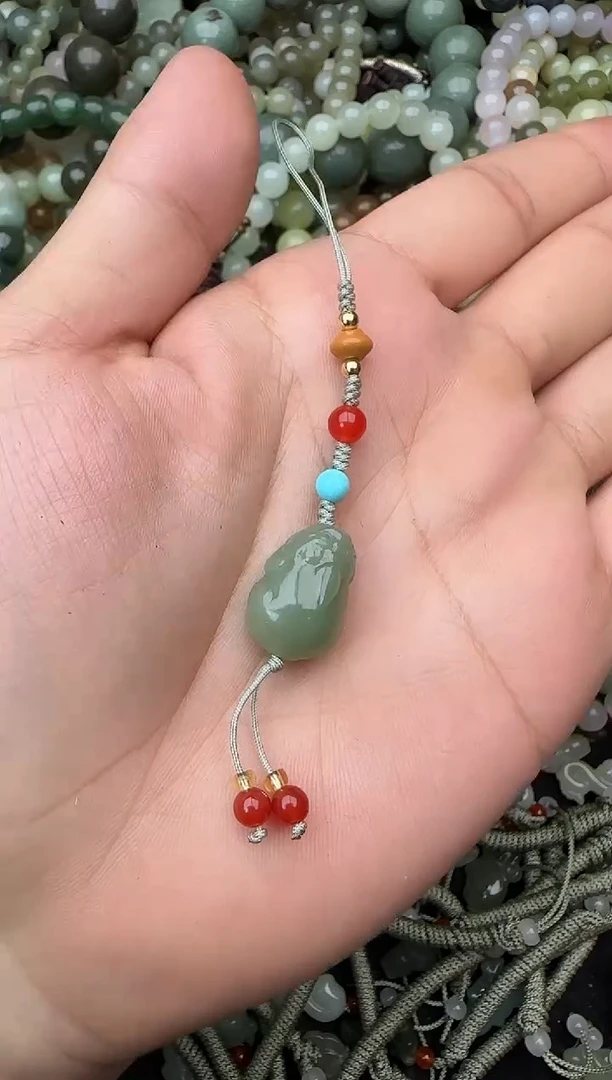 颈饰未镶嵌和田玉拍一发一