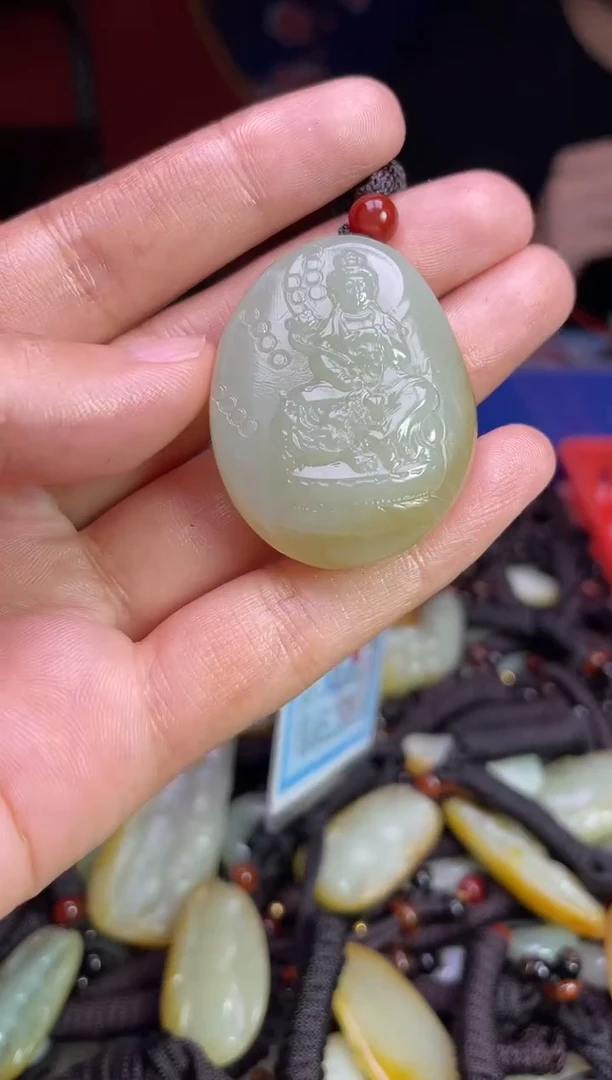 未镶嵌和田玉挂件1