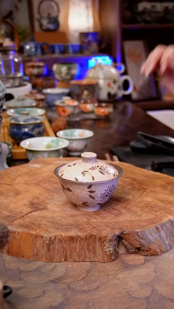 摆件白绣球景德镇手工手绘