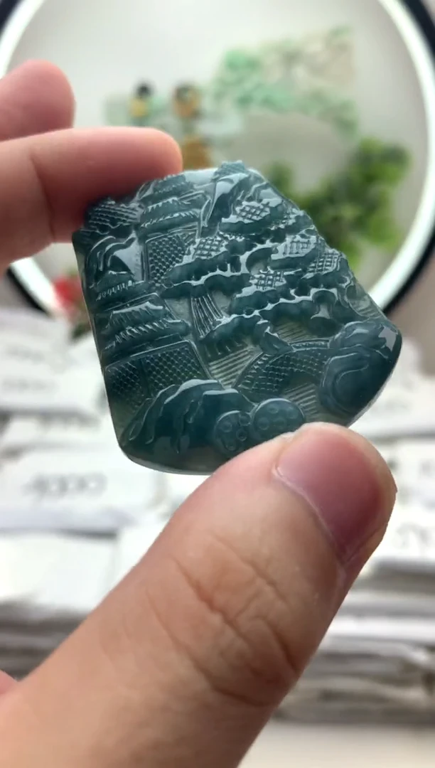 颈饰未镶嵌翡翠山水牌
