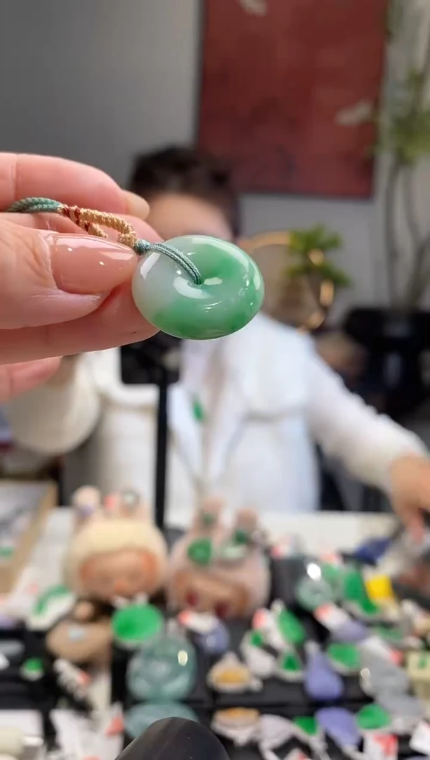 吊坠(不含链)未镶嵌翡翠平安扣