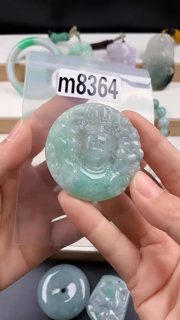 颈饰未镶嵌翡翠天然翡翠吊坠挂件