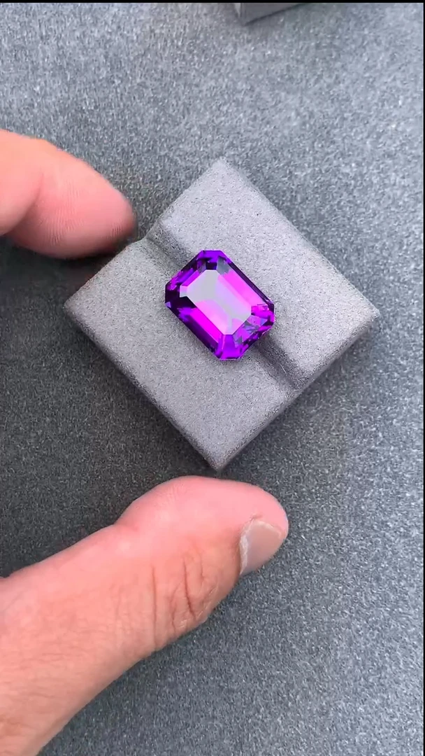 【闪购商品】紫晶裸石未镶嵌12.63克拉