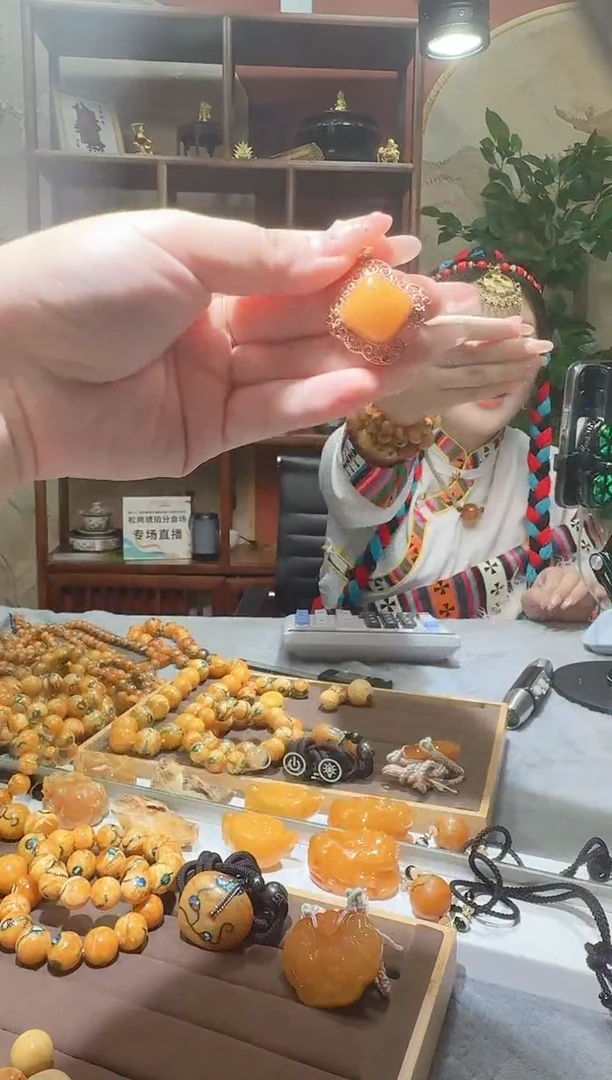 蜜蜡颈饰银S925镶嵌150天然蜜蜡珠宝奇石全都保真